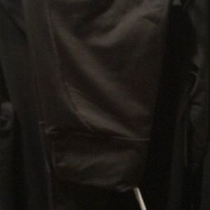 Nwt fabletics 7/8 leggings size large